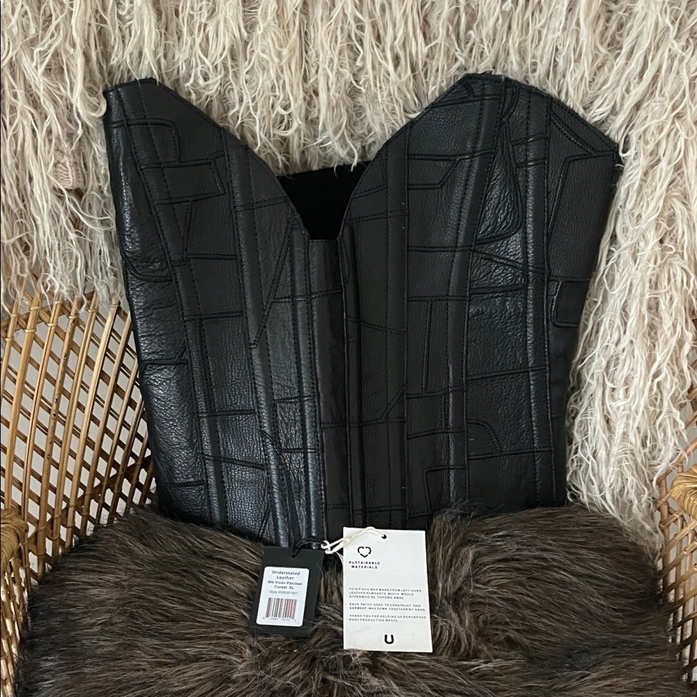 Understated Leather Vixon Patched Corset Top - Picture 5 of 6